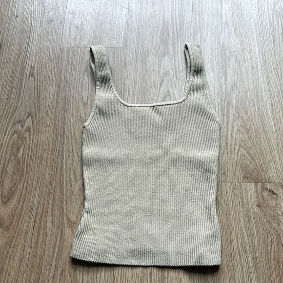 Aritzia Tops - Aritzia Babaton Sculpt Knit Tank Size XS